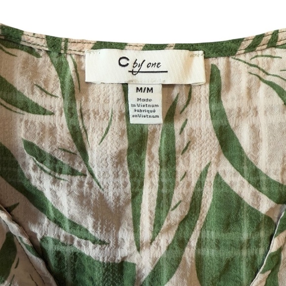 C by One Tropical Tie Front V-Neck Flutter Sleeve Blouse. Green Tan Size M #1412 - Picture 7 of 8